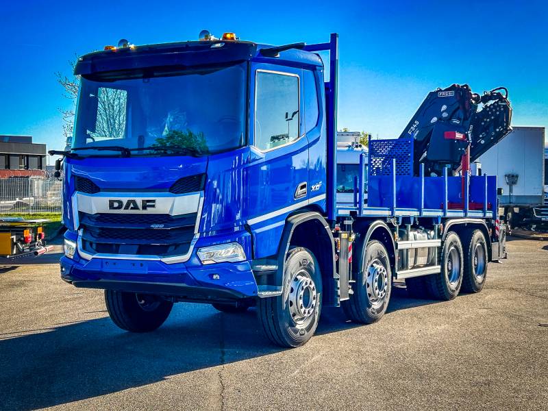 DAF XDC 450 8X4 Construction - Plateau-Grue FASSI Face