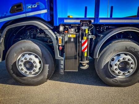 DAF XDC 450 8X4 Construction - Plateau-Grue FASSI Stabilisateurs